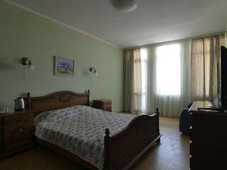 Гостиница Вилла Вояж Утес Классический четырехместный номер-1